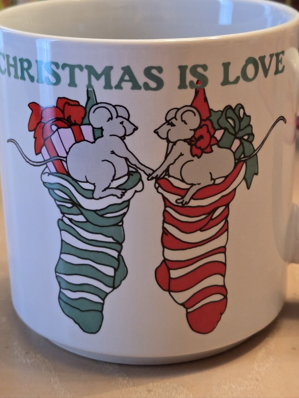 🐭 Vintage Christmas Is Love Holiday Mug 🎄